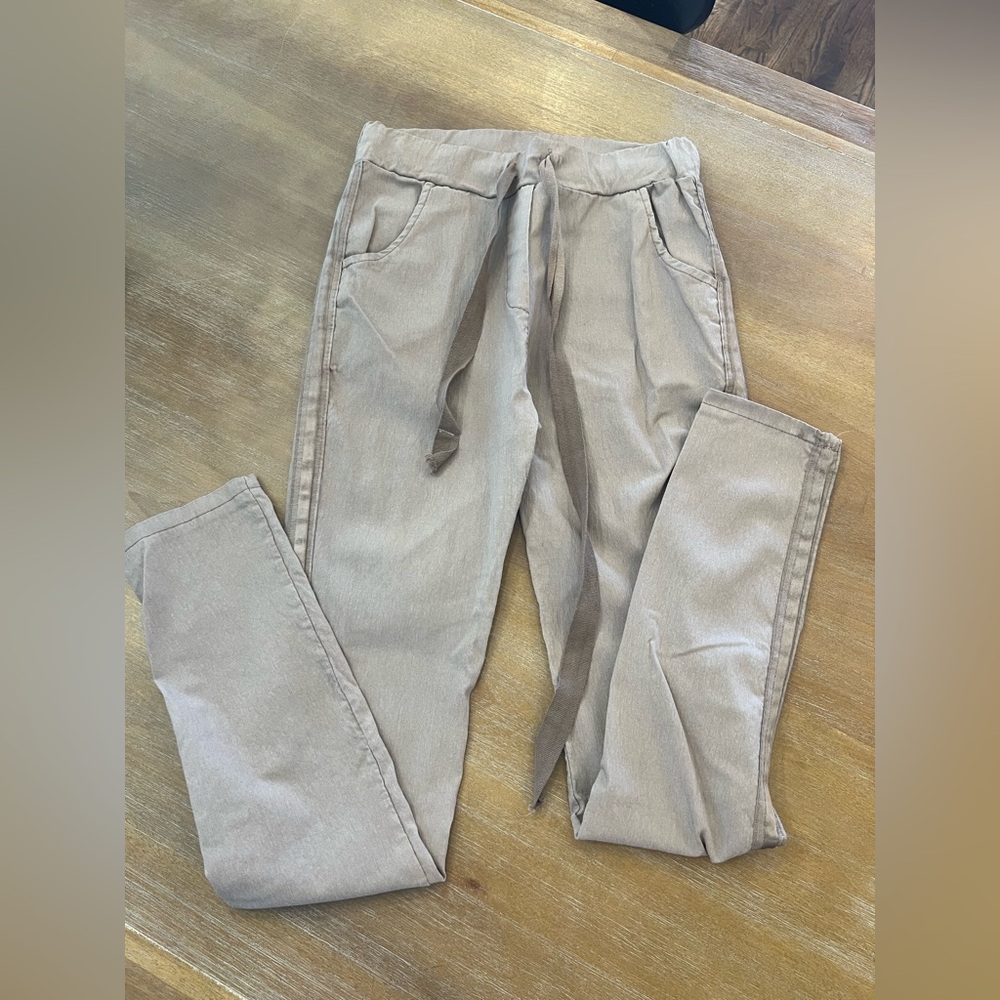 Casual Drawstring Waist Slim Joggers - Taupe